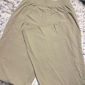 Lululemon wide leg pant - tan size small